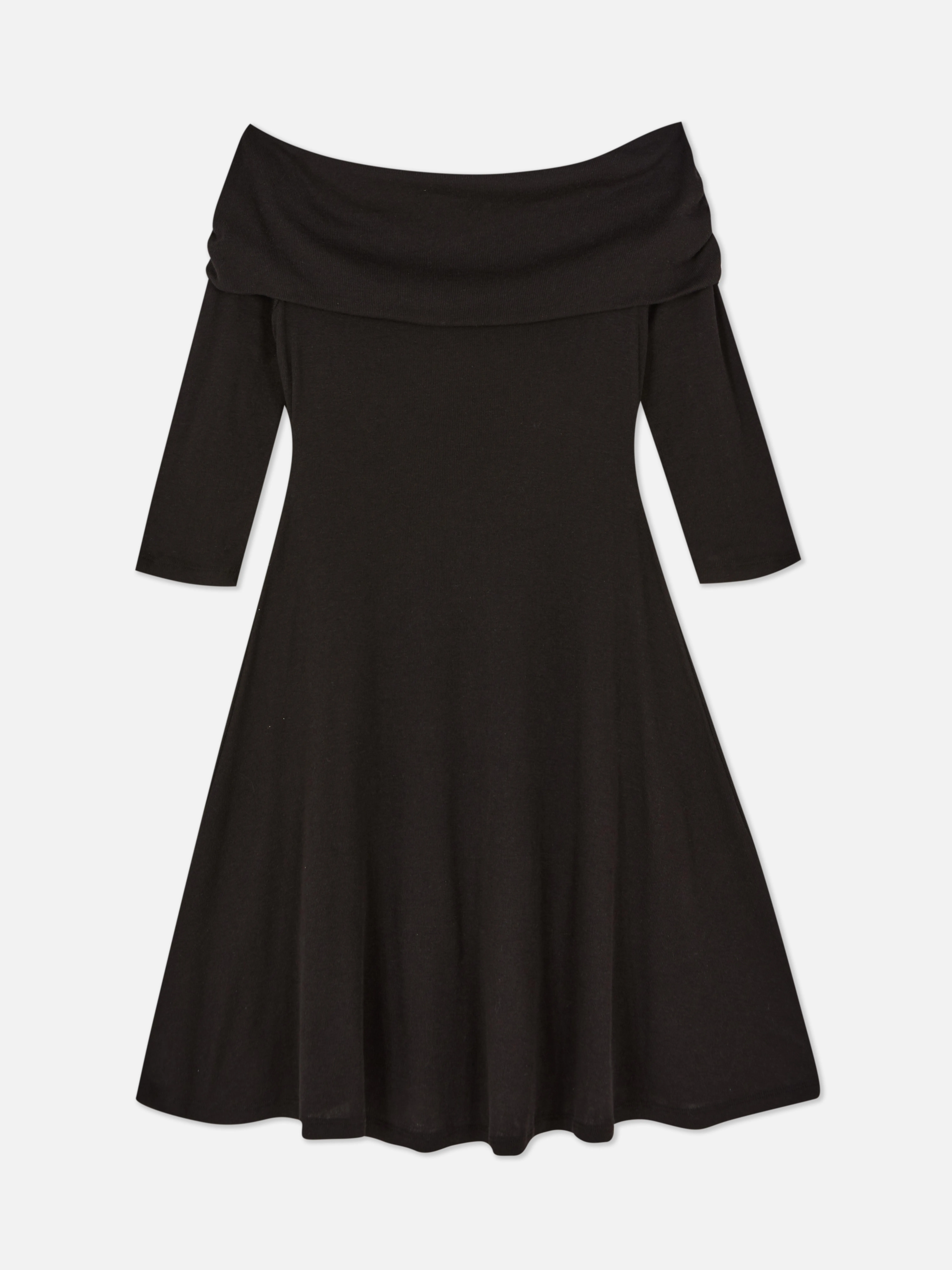 Vestido corto evasé con escote bardot