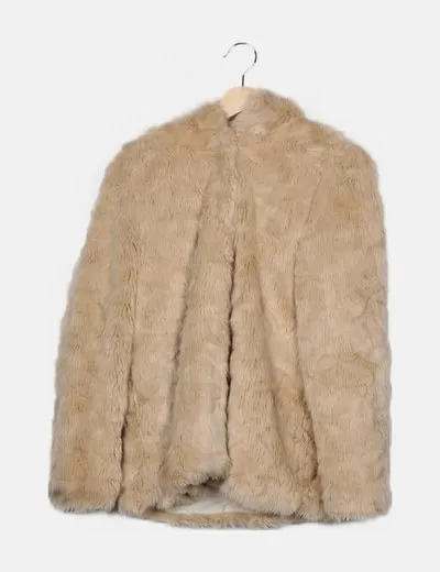 Zara Abrigo beige de pelo con capucha
